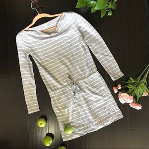 Gap long sleeved-dress